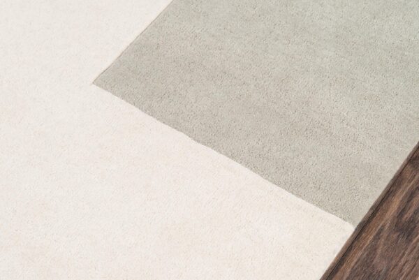 Momeni Novogratz Delmar Del-7 Grey Area Rug - Image 2